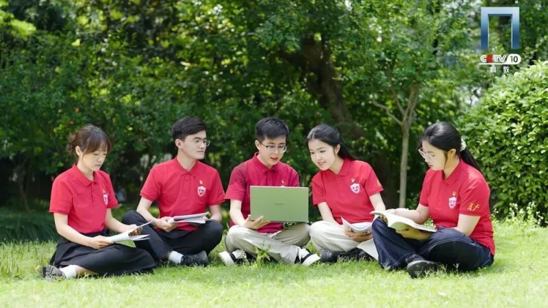 聆听青春回响，见证文脉传承，共赴《校馆弦歌》之约！