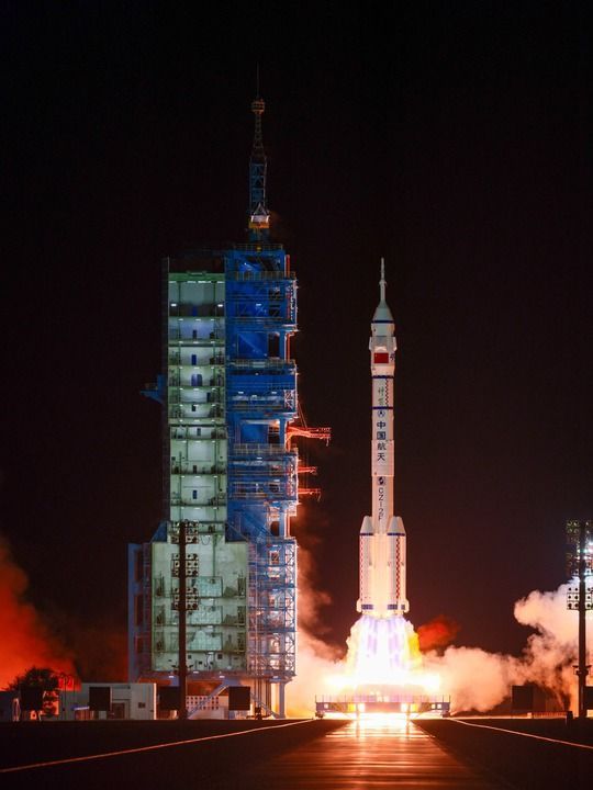 神舟弦鸣不辍 天地共谱长歌――写在神舟二十一号载人飞船成功发射之际