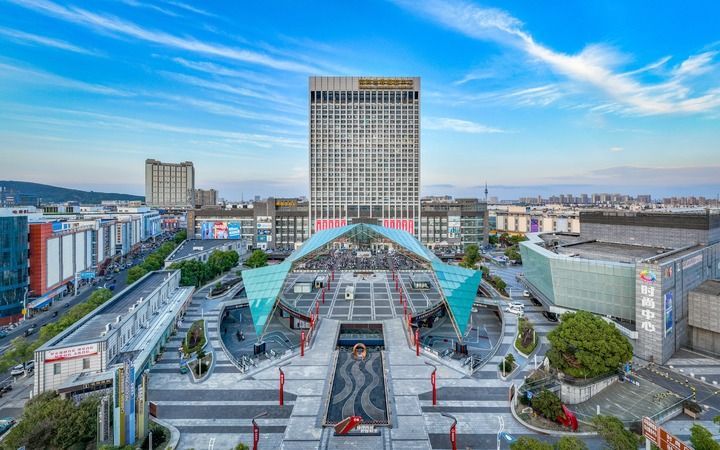 中国经济样本观察・县域样本篇丨72小时定制羽绒服可交付！这座江苏小城如何引领国际时尚