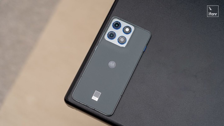 1999 元的 moto Air 手机，为什么比 iPhone Air 更香？