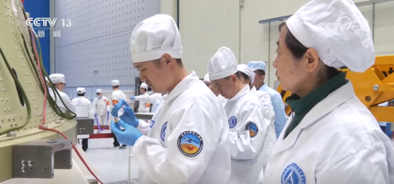 食品、果蔬……打包“坐”进飞船 一起看神舟二十二号“随身包”有多丰富