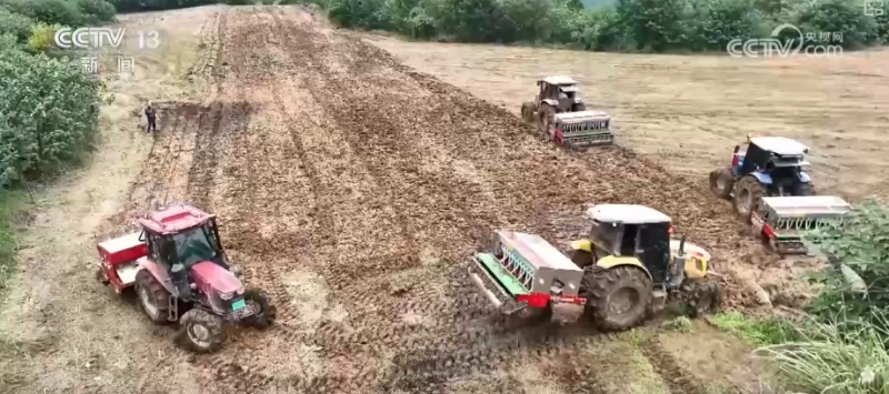 “新技术+新设备”高效赋能秋冬种 落实关键措施“组合拳”夯实粮食生产基础