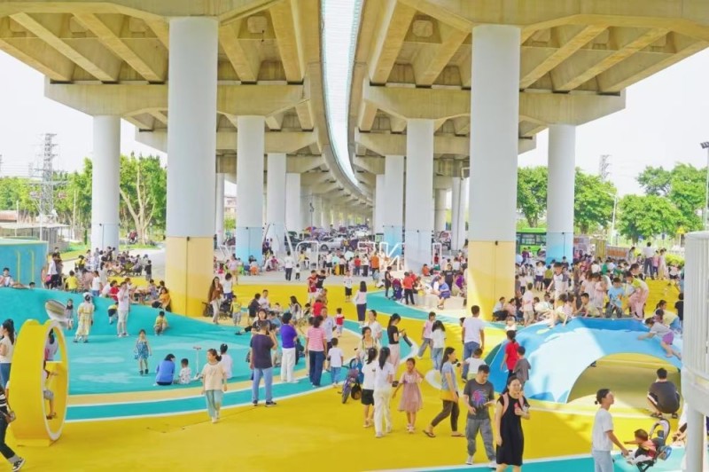 新华视点・关注城市更新|“1米高度”的需求如何被城市看见?