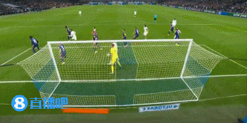 马赛2-1逆转纽卡 36岁奥巴梅扬4分钟双响巴恩斯破门波普出击失误