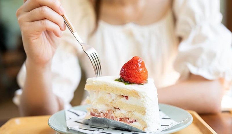 @近视的你 当心甜食正在悄悄损害你的视力