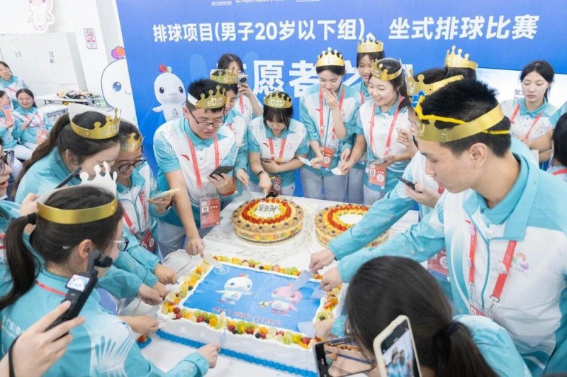 志愿者Vlog丨“马”上有戏!香港“小海豚”解锁湾区融合新姿势