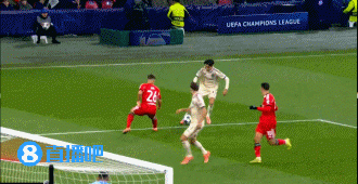 欧冠首胜！本菲卡2-0送阿贾克斯5连败 达尔6分钟闪击巴列罗破门