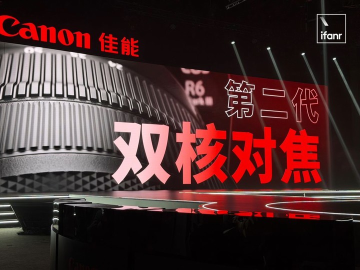 佳能 R6 III 这台小电影机，是对 iPhone 「以下犯上」的回应