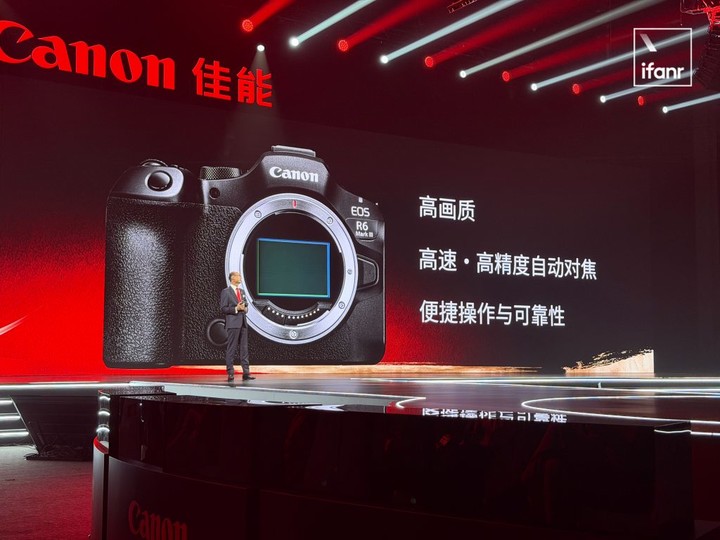 佳能 R6 III 这台小电影机，是对 iPhone 「以下犯上」的回应