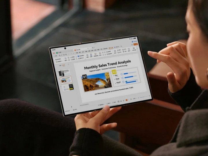 苹果推出大折叠,影像集体上大底,2026 将是手机的「大」年