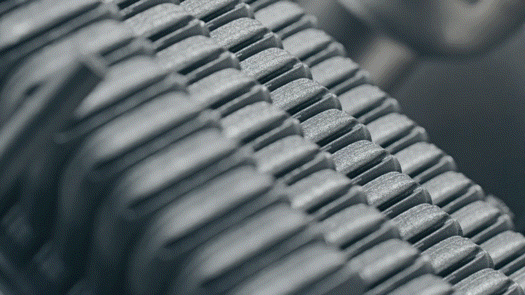 一撮钛粉末，如何变成 Apple Watch 最复杂的金属结构？｜独家专访