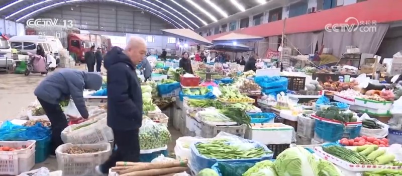 各地多举措应对寒潮降温天气 保障市民“菜篮子”供应稳定