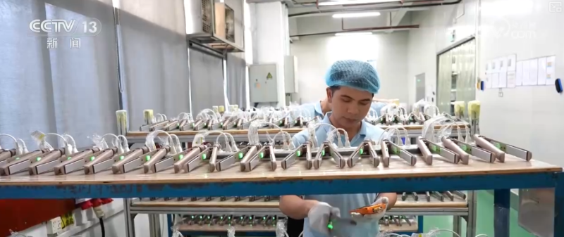 “爆款”“上头”！多维度观察 外贸凭借“硬核支撑”铺开全球贸易“网络”