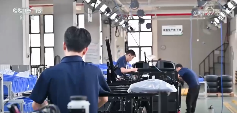 “爆款”“上头”！多维度观察 外贸凭借“硬核支撑”铺开全球贸易“网络”