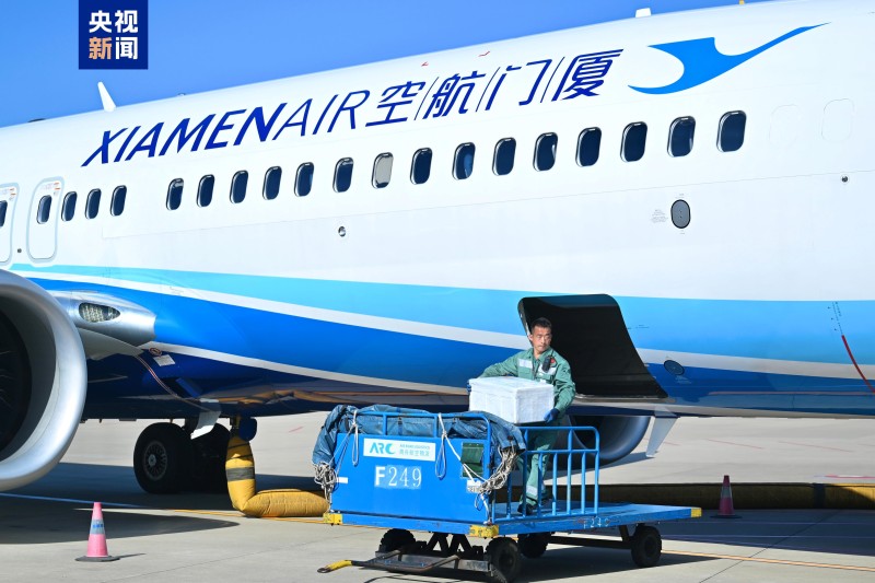 全国首票进口的印尼冷冻榴莲抵达福建福州