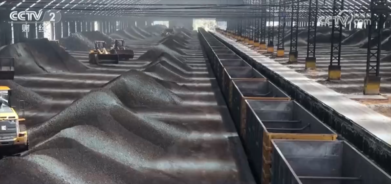 强冷空气来袭 多地铁路部门加大运力确保群众“温暖过冬”