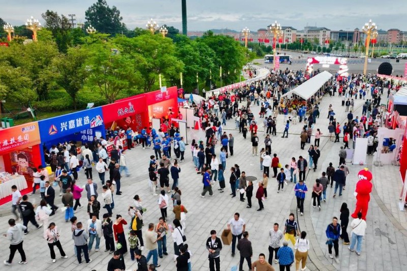 财经聚焦丨“流量”更好变“留量” 小票根何以撬动大消费