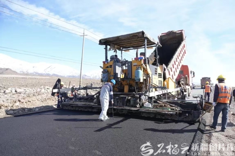 奋进的新疆・我们的“十四五”丨新疆加速织就交通“经纬网”