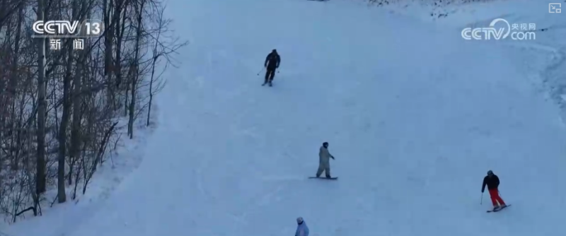 创新业态释放“冬雪夏凉”资源优势新活力 “高端赛事+大众活动”添彩花样冰雪