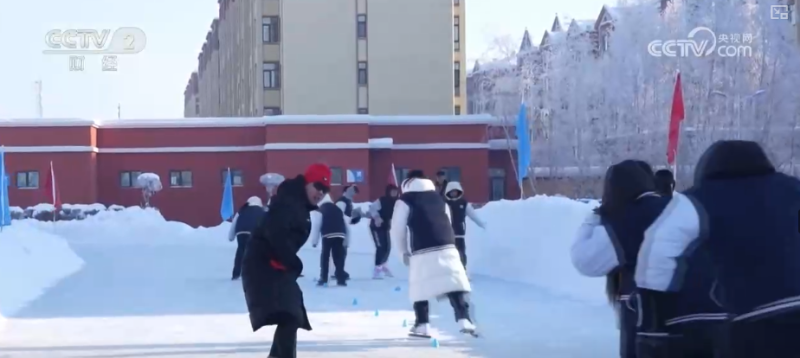依托冰雪优势开展特色体育活动 学生在运动中享受冬季乐趣