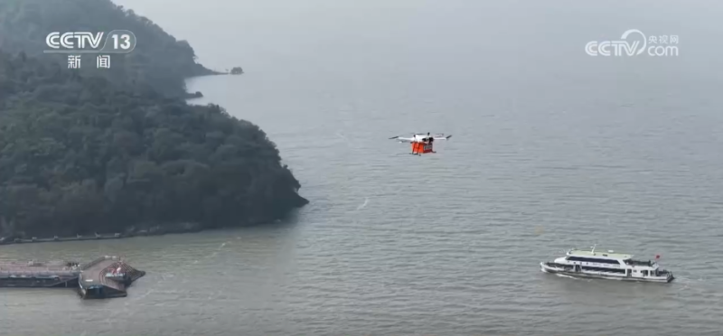 科技赋能快递业跑出“加速度” “小包裹”见证经济“大活力”