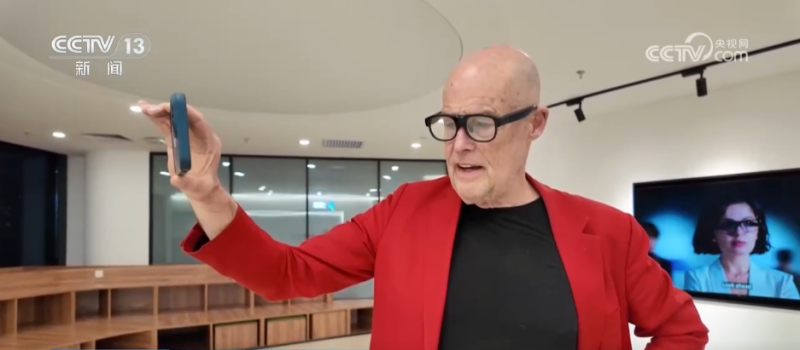 新消费图鉴 | 情感搭子、随身翻译官……“科技+”激发消费“新”风尚