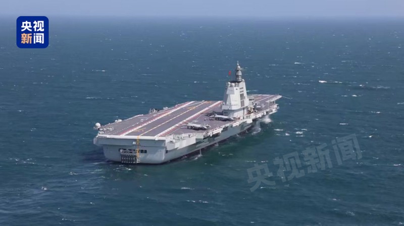 视频丨福建舰入列后首次海上实兵训练 多型舰载机亮相