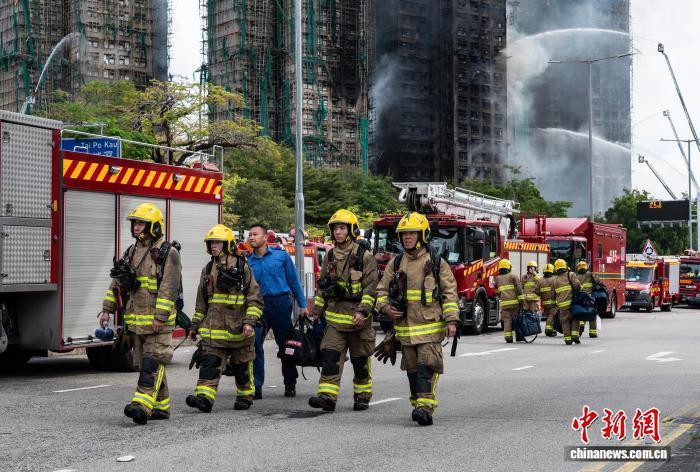 “不放弃任何一个求助”――香港消防员的48小时火海奋战