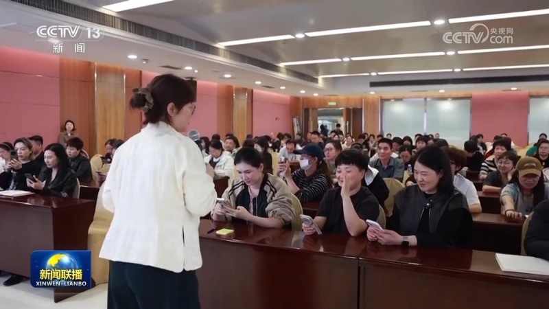 【学习贯彻四中全会精神・一线见闻】义乌:从“坐等客来”到“数闯世界”