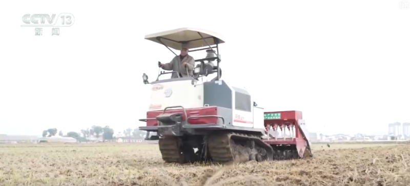各地精准施策全力以赴高质量播种 “新技术+新设备”让秋冬种更“智慧”
