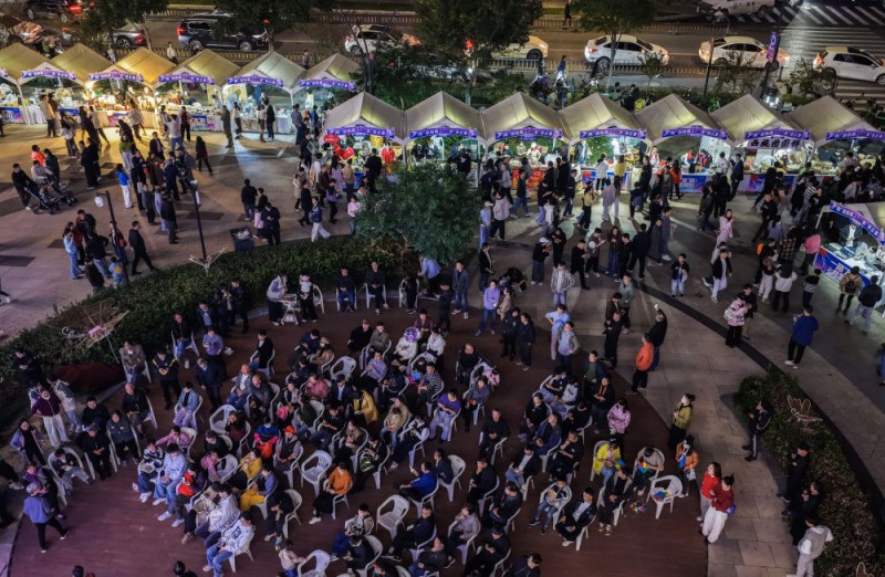 “十五五”目标@奋斗者|大力提振消费,让美好生活触手可及