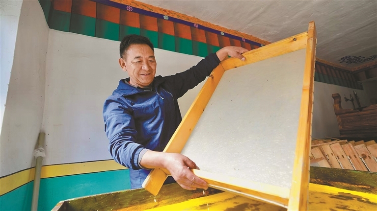 千年技艺焕新生 传承赋能惠民生――记唐加乡直贡嘎秀藏纸