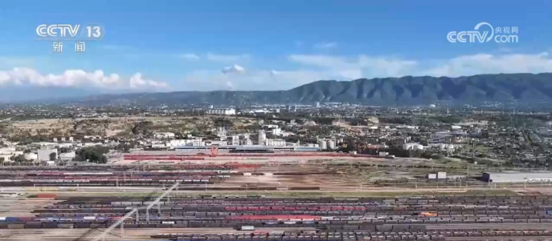 迈向“十五五”美丽图景・一线见闻 | “硬核”支撑发力 “钢铁驼队”加速启程