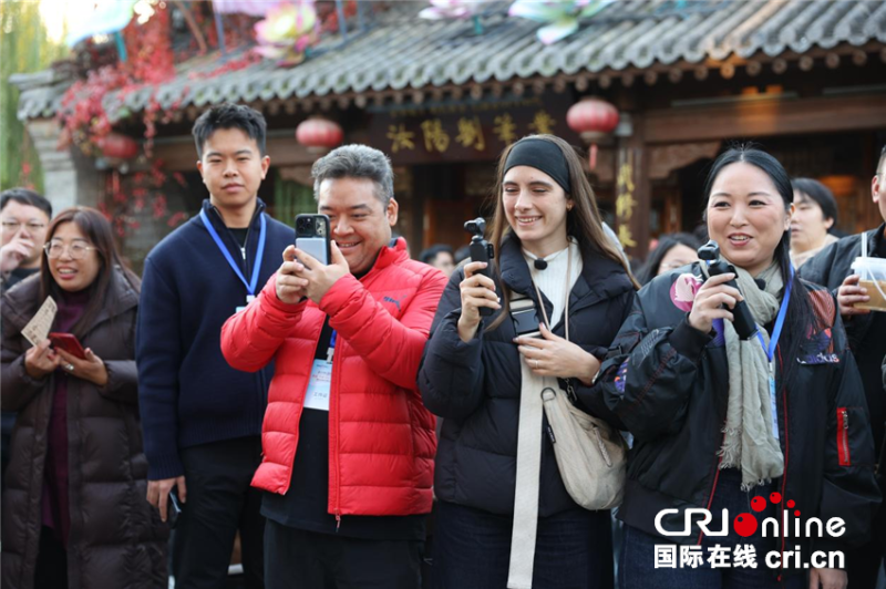 【2025打卡中国】这里藏着中国最硬核的浪漫！ 外国网红狂赞：“洛阳，不愧是你！”