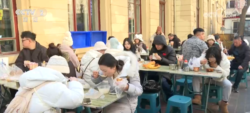 细节织就冰雪季“温暖网络”！从“菜篮子”到“网红打卡地”冷冰雪“热力四射”