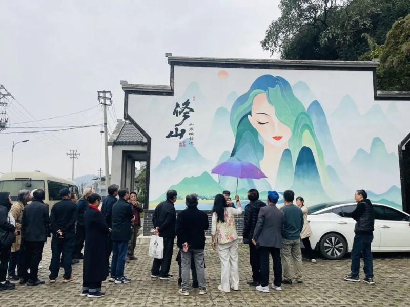 以笔墨铸时代风骨 用绘画助文化发展――北派山水艺术中心画家湖南采风创作行