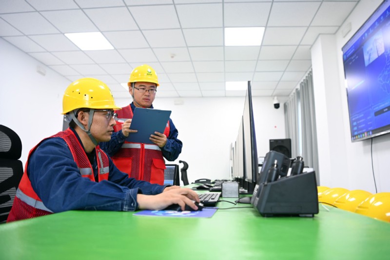 我国最大750千伏超高压环网工程投运 15年攻坚筑就南疆能源“动脉”