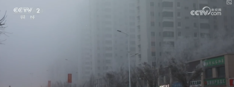 清扫、巡逻、走访……各部门协力应对风雪 保障道路畅通与群众生产生活