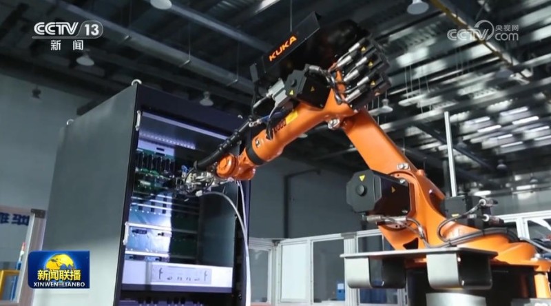 【学习贯彻四中全会精神・一线见闻】让数据资源“跑”起来