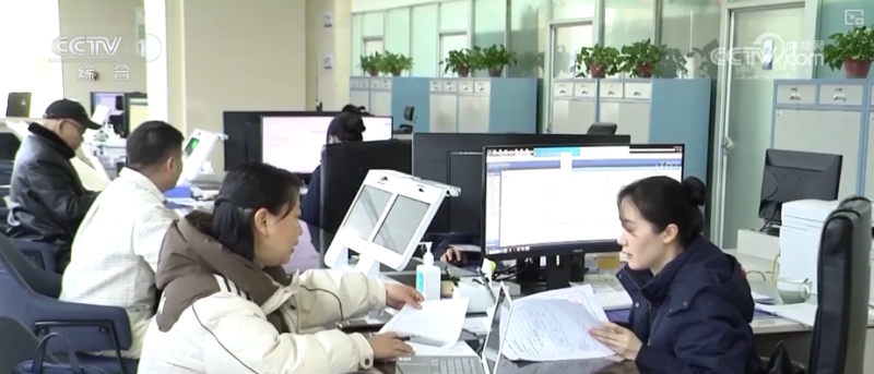 稳定增长、促进消费、优化机制 借助关键词感知经济发展新“动”力