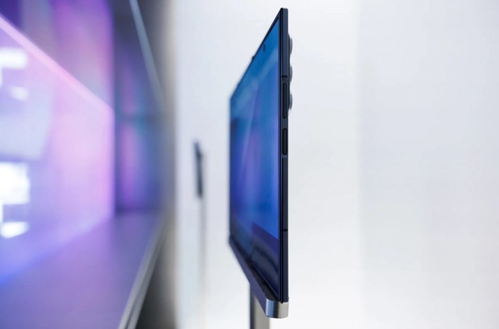 苹果推出大折叠,影像集体上大底,2026 将是手机的「大」年