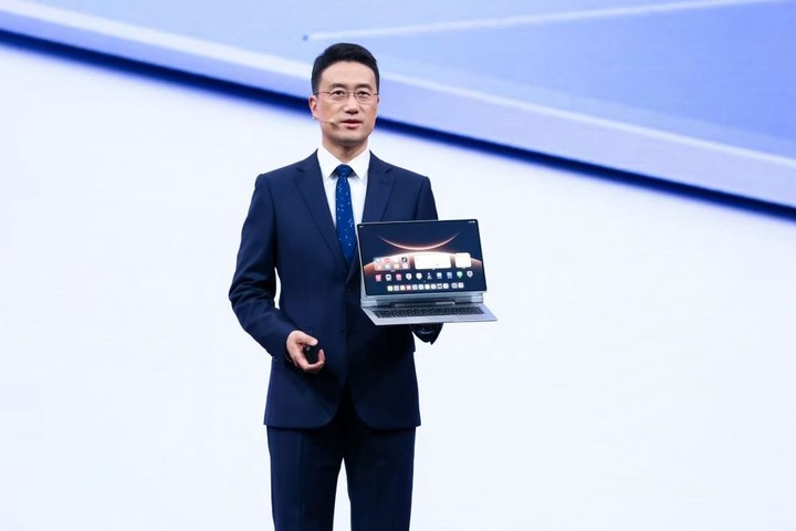 4699 元起！华为发布 Mate 80 系列：全能、直屏，还有性价比