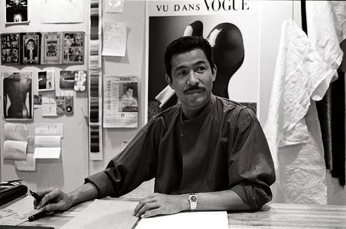 1899 块一只的 iPhone「袜子」，买的到底是什么？