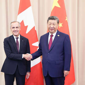 习近平会见加拿大总理卡尼