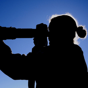 十五运会开幕式开始 迎五星红旗入场