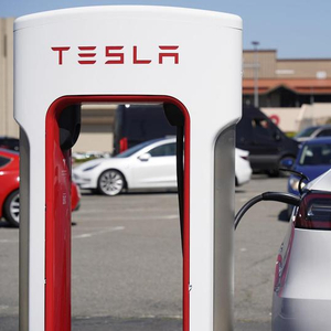 马斯克称将“深度参与”特斯拉芯片设计