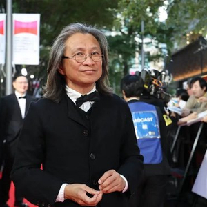 知名导演陈可辛出车祸，现场画面曝光，警方正调查