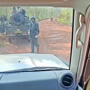 56岁中国男子在刚果（金）矿场打工，突然被炮弹击中身亡，大二女儿：爸爸上个月才去