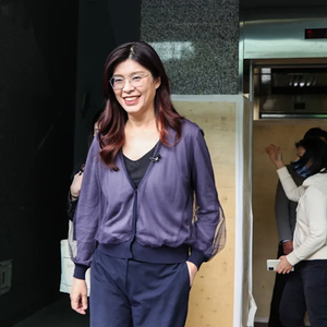 上任后第一个工作日，国民党主席郑丽文宣布各县市党部人事安排