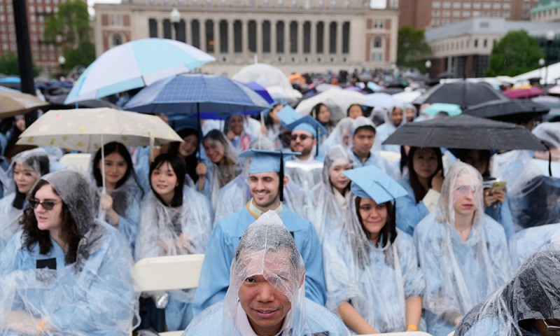 超六成美国人质疑大学学位的价值